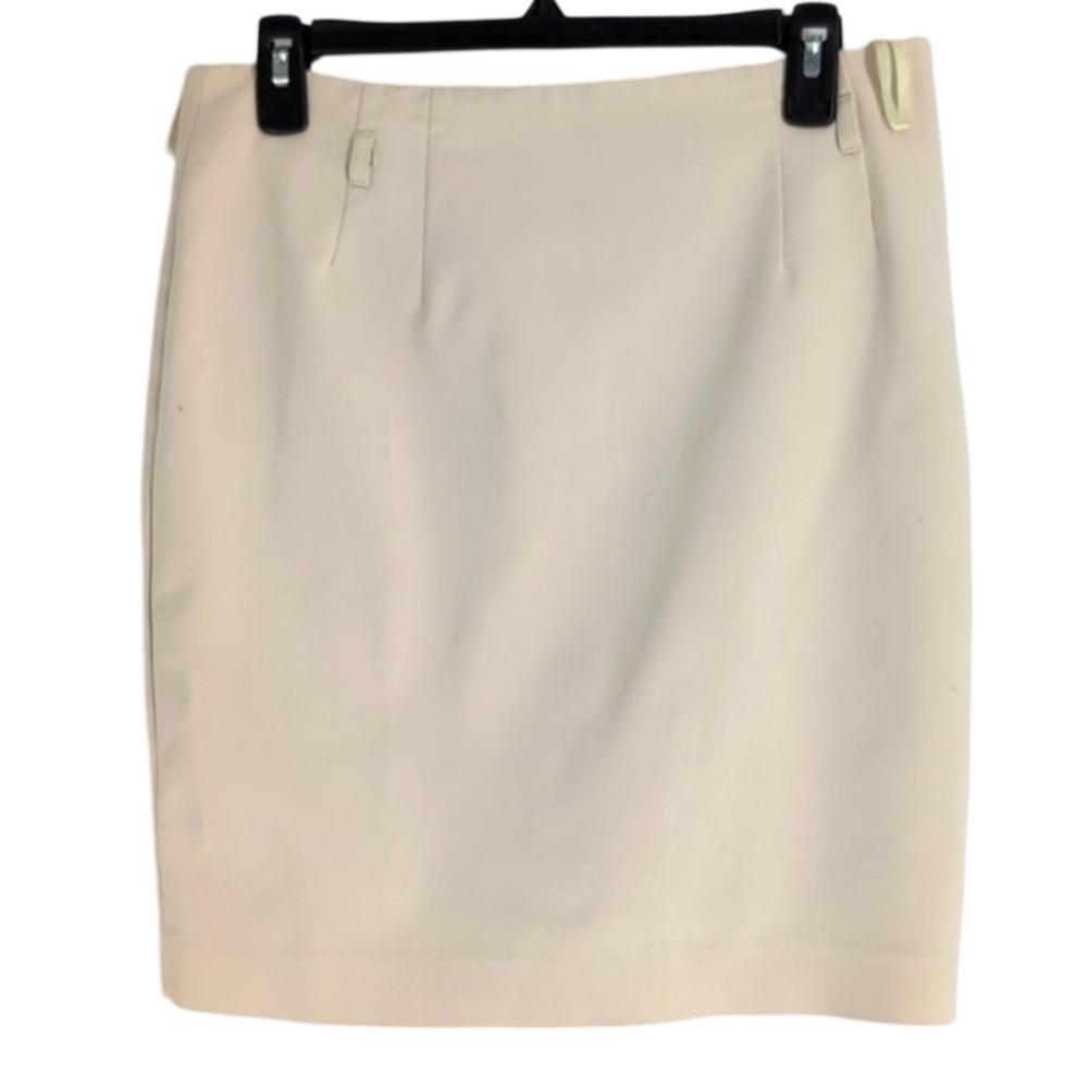 Amanda and Chelsea skirt size 8 great condition !